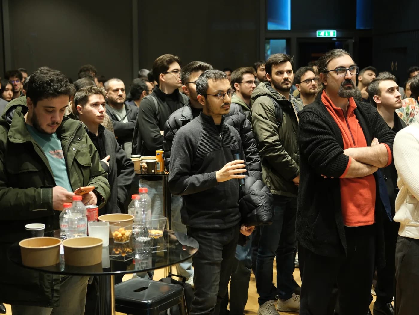 Ayakta networking düzeni
